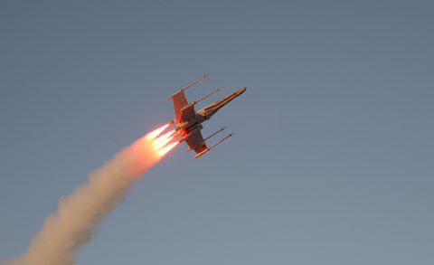 X-Wing propulsado por cohetes